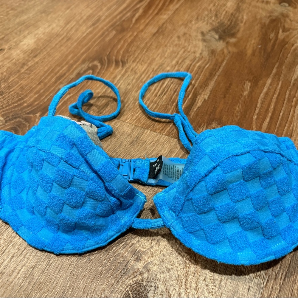 TRIANGL Swimwear Mala Vibrant Blue Bikini Top - Medium